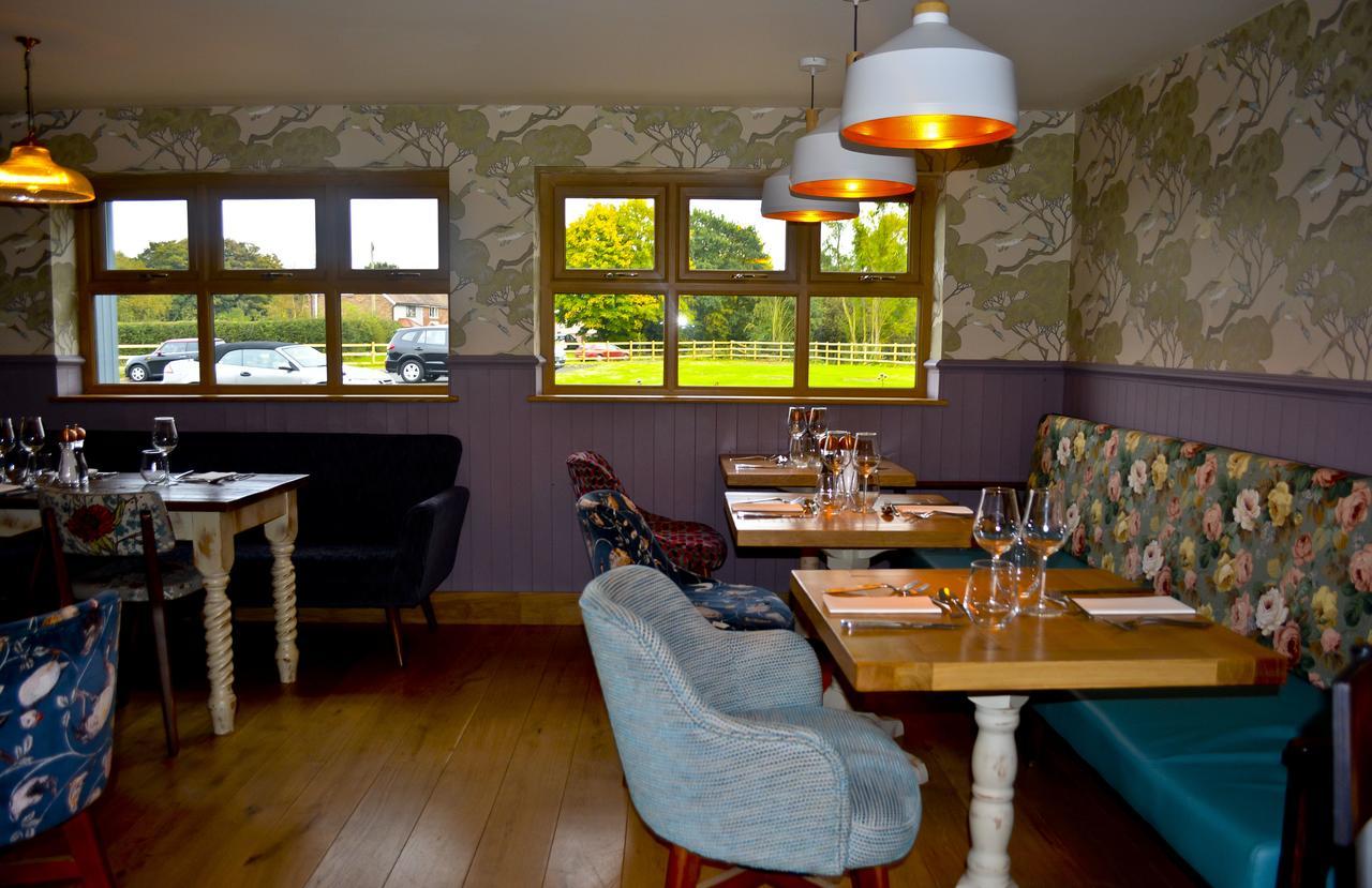 The Ugly Duckling Bed & Breakfast Telford Exterior foto